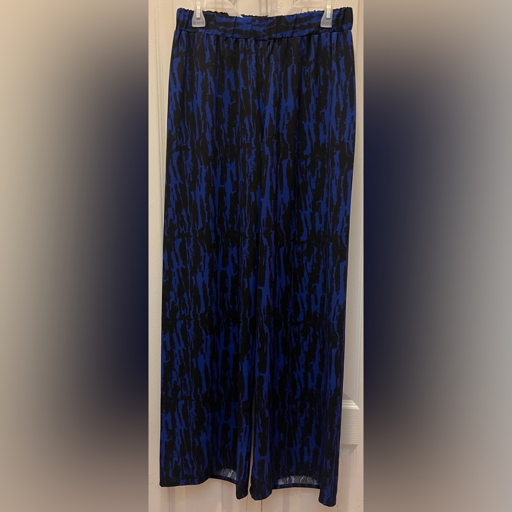 8 of Hearts flowing pants Size Large
